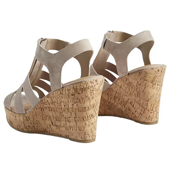 Torrid NWT Stretch Front Zip Wedge Faux Suede Taupe Size 11.5 WW Espadrille - Picture 2 of 7